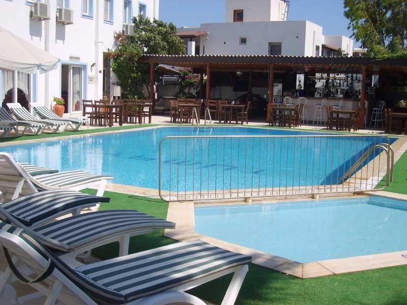 Tuemay Hotel Bitez Esterno foto